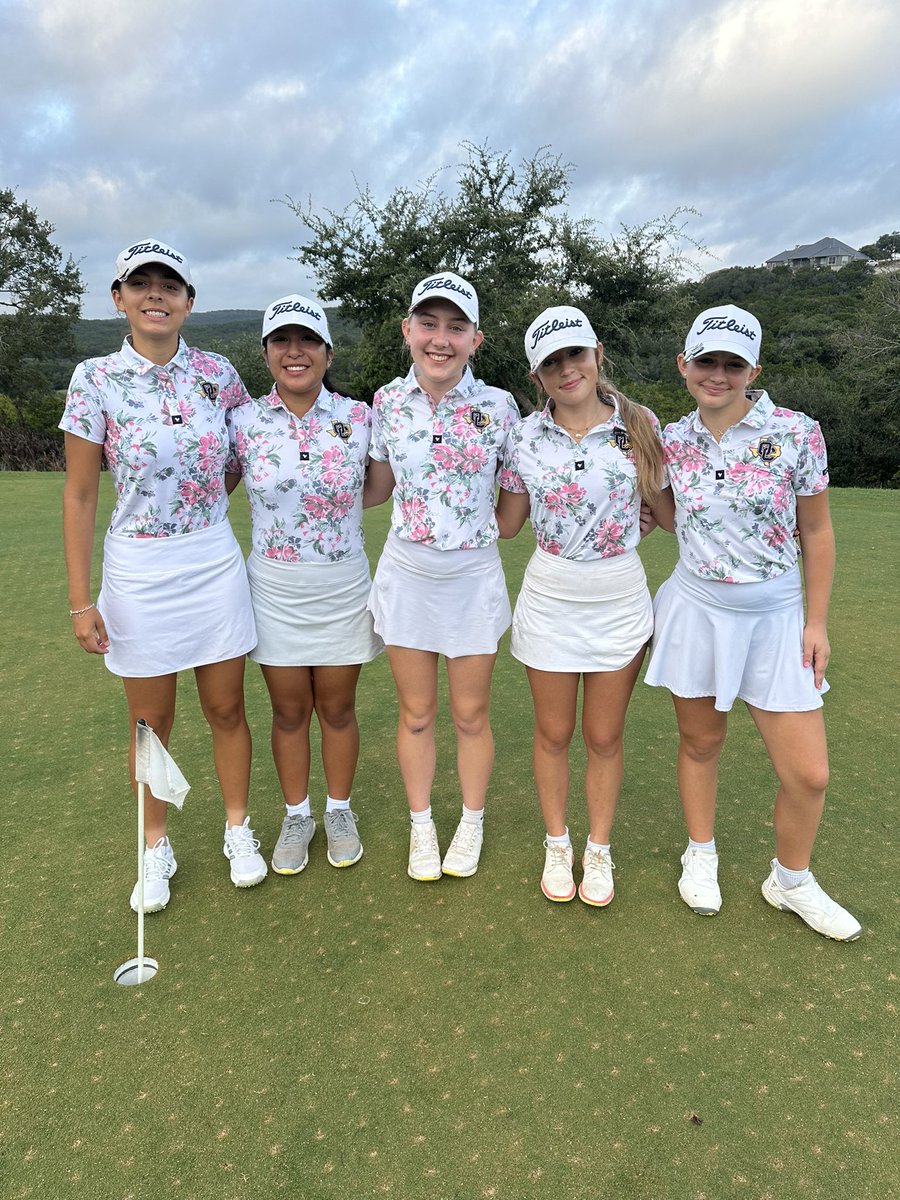It’s a beautiful day to play golf #gopanthers #lovenavylivegold