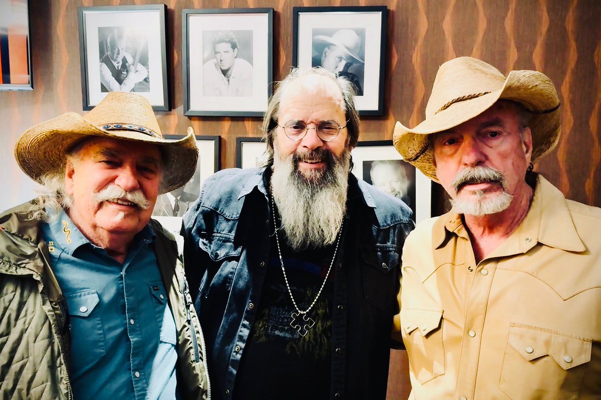 BellamyBrothers's tweet photo. Congratulations to Steve Earle on becoming the newest member of The Grand Ole @opry. #guitartown https://t.co/XljggAJvEJ