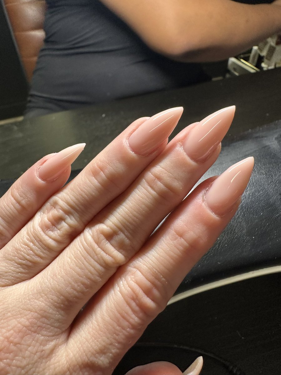 Wanted to share my vampire nails! These are so friken fun🧛🏻‍♀️🩸❤️ Nails are my own with builder gel overlay. 

💅🏻Nail artist: Instagram.com/nailobsessions…

💅🏻My insta for more nail designs: Instagram.com/xo_sweet_pea_ox