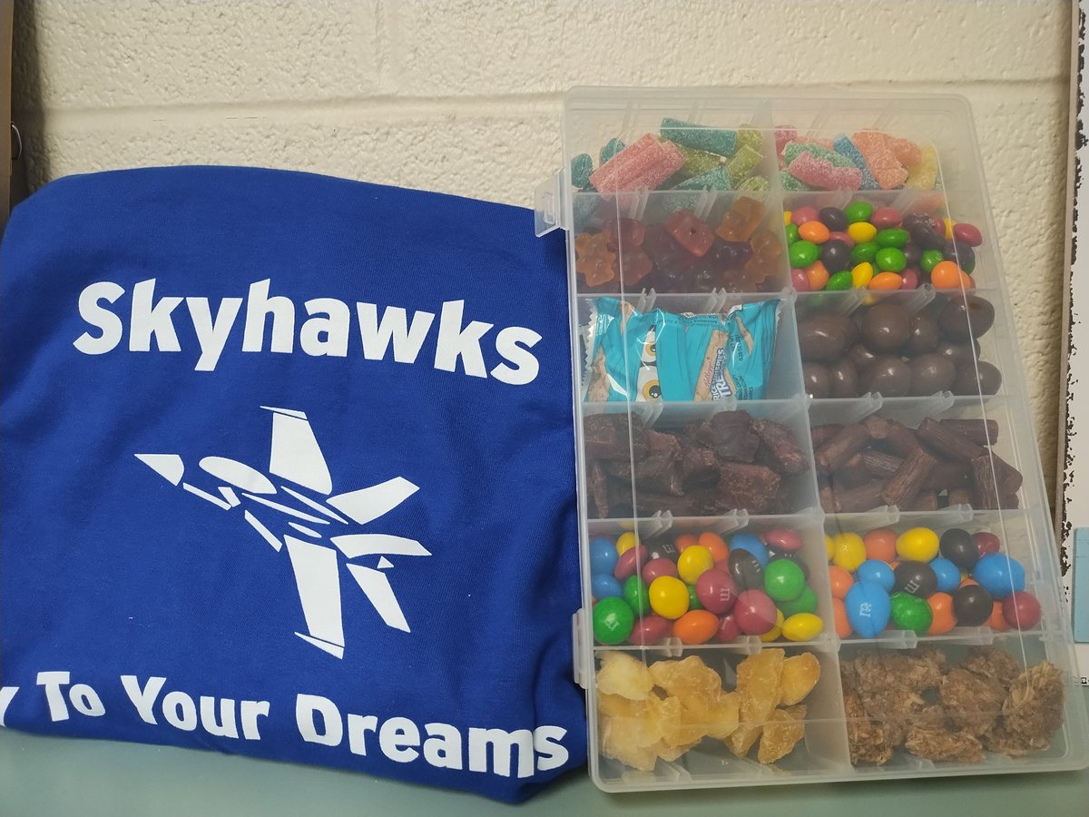 Snackle boxes were an absolute hit today with the Stinson Sunshine Club! Thanks for the yummy options for those afternoon pick me up.
#SkyhawkPride
#SkyhawkLane