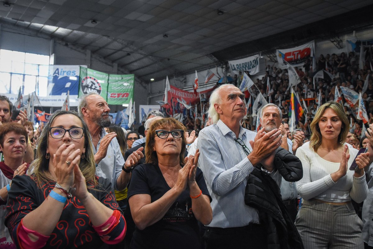 Quiero agradecer el acompañamiento de los y las compañeras de la <a href="/CTAAutonoma/">CTA Autónoma</a> nacional y <a href="/CTAABuenosAires/">CTA-A Provincia de Buenos Aires</a>, entre ellas la de Ricardo Pedro y Nadia Trinchero, quienes estuvieron en Atenas en un día tan especial.