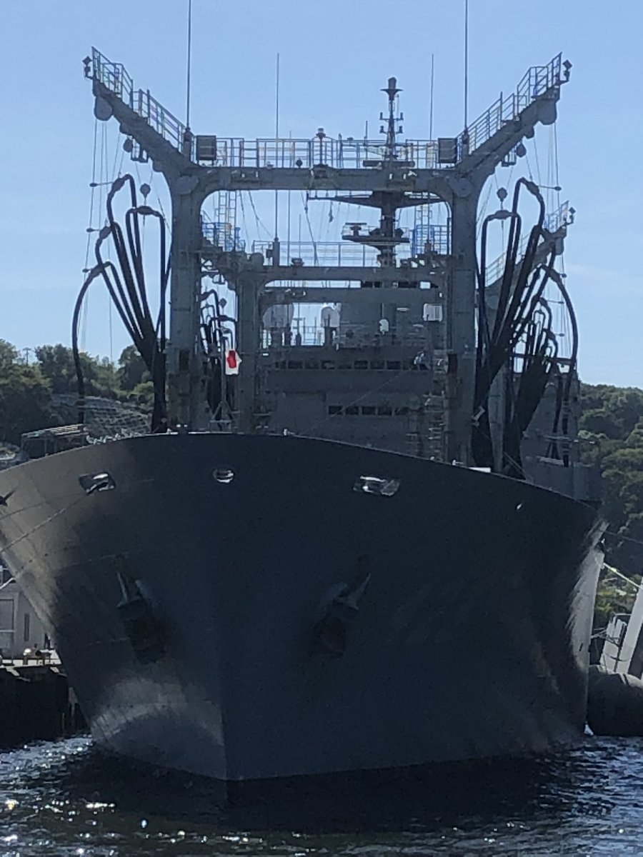 意外と近かったのに、行けて無かったので、軍事物好きには堪らない光景でした！特に米空母ジョージ.ワシントンが撮影できたのは、チョーラッキー✌️でした！