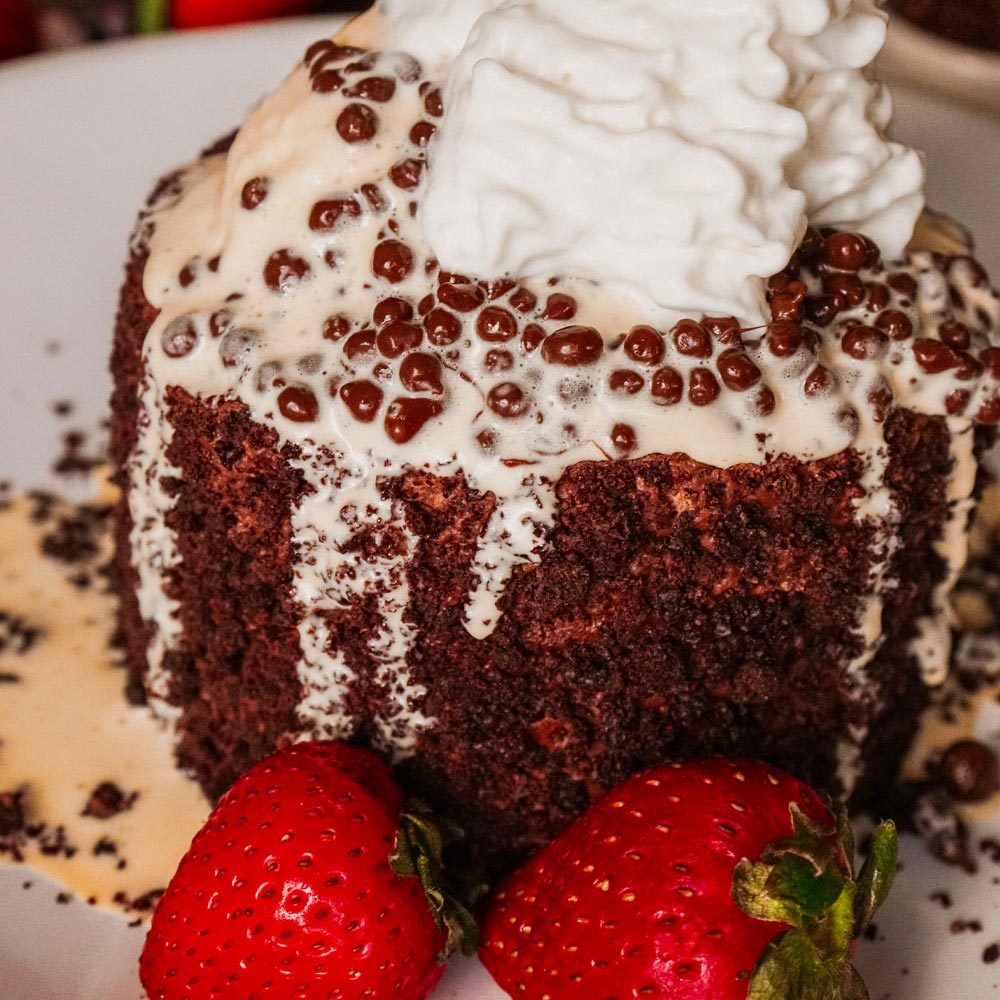 spherificator's tweet image. WOW Wednesday
Chocolate pearls over warm brownies = molten magic.
Molecular meets comfort food.

#WowWednesday #ChocolatePop #FoodieMagic #PearlDesserts