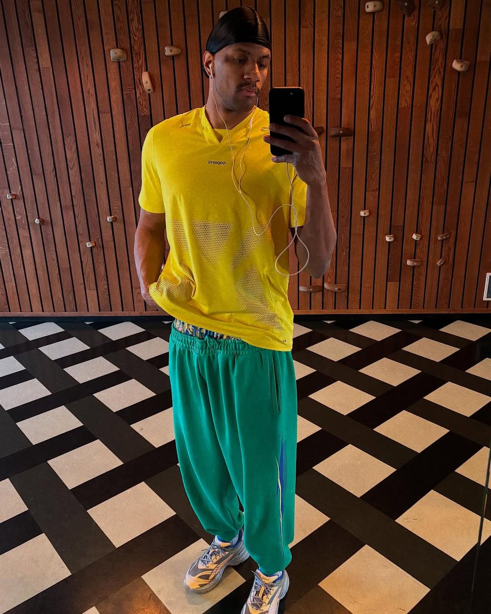 LeagueFits (@leaguefits) on Twitter photo 