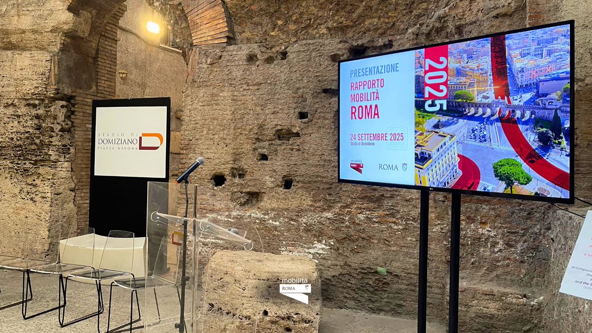 romamobilita's tweet image. 📣 Presentato il Rapporto Annuale Mobilità 2025

📈 55% visitatori è straniero
🛡️ -13% di decessi
🚗 &amp;gt;45% auto Euro6
🛵 +49% moto Euro5
🚌 39% bus/tram low emission
🔄 13,6 mln di viaggi in sharing
🔗Scarica il Rapporto: romamobilita.it/it/Rapporto-Mo…
#RSM #UPPERProjectEU @project_upper
