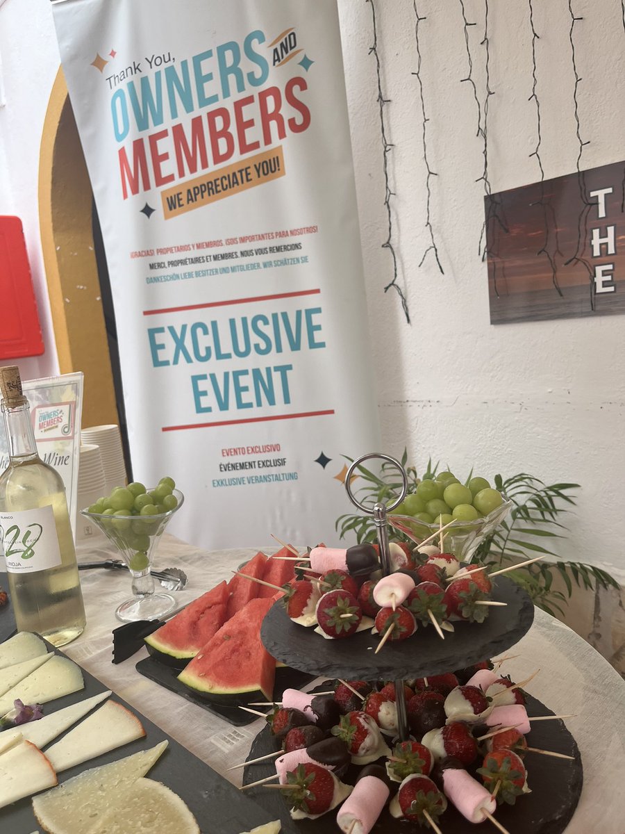 Radha_dadlani's tweet photo. ✨🍷🧀 Cheese &amp; Wine Sunset #exclusiveevent for owners &amp; members at #sunsetharbourclub🌅
Great wines, artisanal cheeses, tasty brownies &amp; unforgettable company! Huge thanks to our Committee &amp; clubhouse team for making it special. 🥂💫 @SimoneM40322 @Ryan_Clubhouse @lourdesGober https://t.co/jWtYcSUFmv