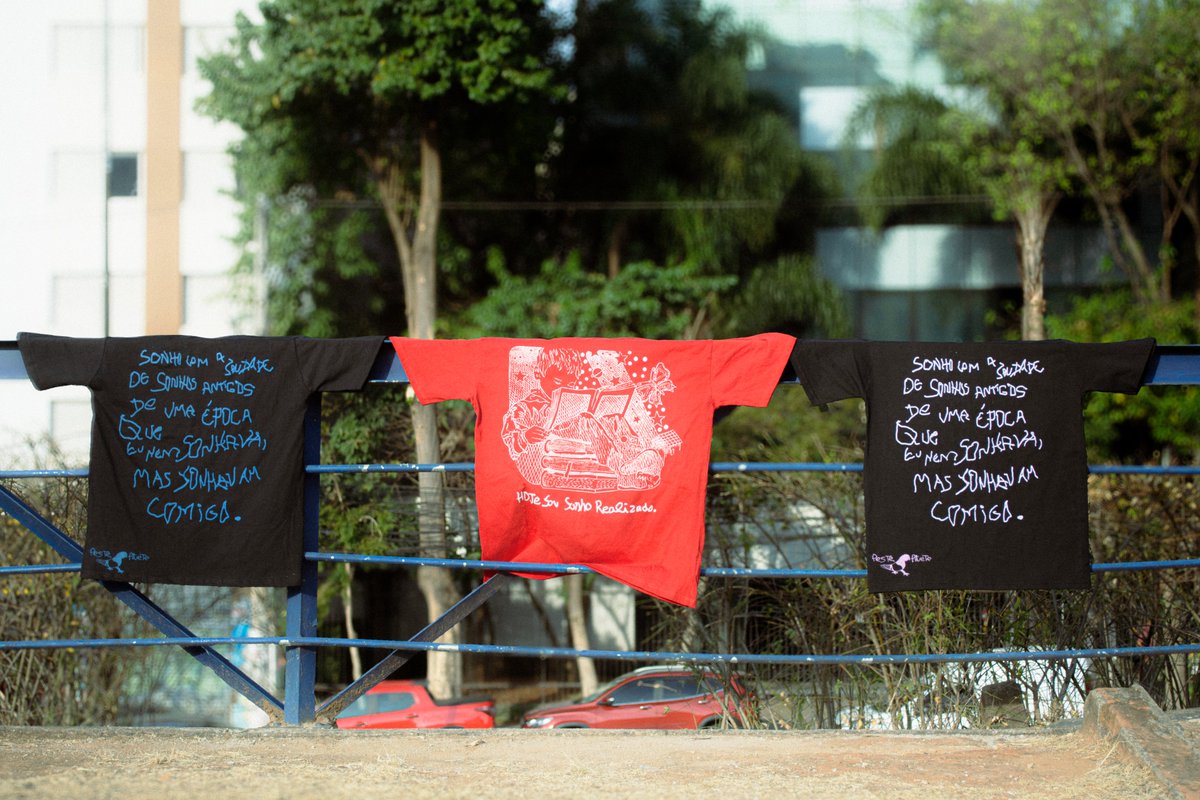 pestepivete tweet media