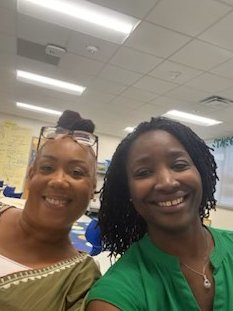 DallasISDatWork's tweet image. 30 days in and our new teachers are already making a difference! With the first quarter nearly complete, we celebrate your perseverance, passion, and commitment to students. #First30 @DallasISDatWork @TeamDallasISD