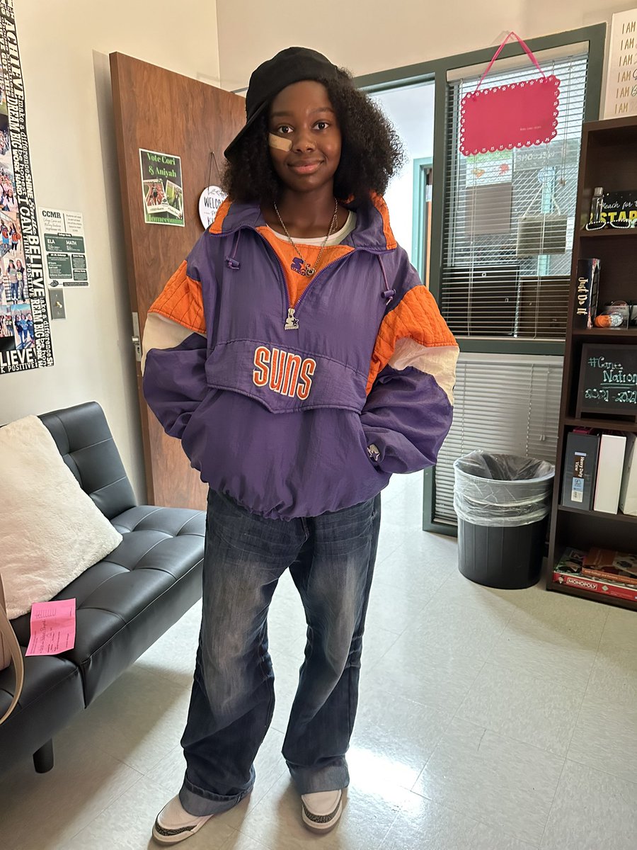 Homecoming 2025 💚🖤Throwback Day