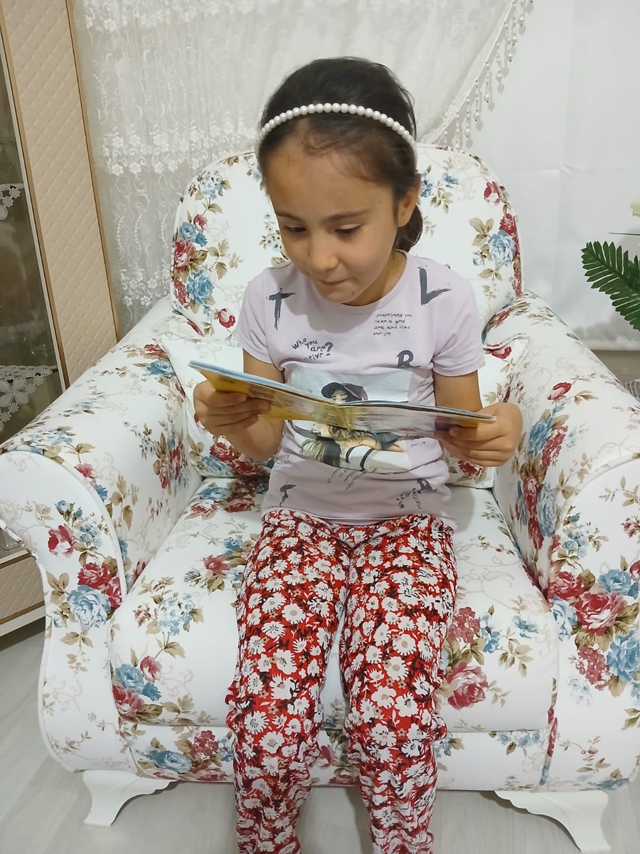 #AilemleOkumaVakti
<a href="/tcmeb/">Millî Eğitim Bakanlığı</a>
<a href="/Yusuf__Tekin/">Yusuf Tekin</a>
<a href="/aksarayvaliligi/">T.C. Aksaray Valiliği</a>
<a href="/malikumbuzoglu/">Mehmet Ali Kumbuzoğlu</a>
<a href="/Aksaray_MEM/">Aksaray İl Millî Eğitim Müdürlüğü</a>
<a href="/metinalpaslan40/">Metin Alpaslan</a>
<a href="/TC_Eskil/">T.C. Eskil Kaymakamlığı</a>
<a href="/Eskil_MEM/">Eskil İlçe Milli Eğitim Müdürlüğü</a>
<a href="/brahimKler2/">İbrahim Kılıçer</a>