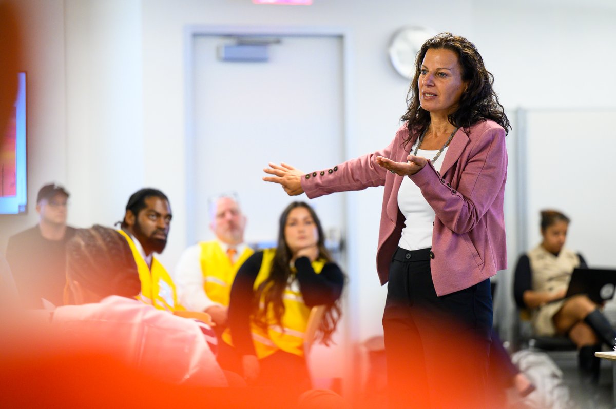 CenterforCities's tweet image. 🌡️Extreme heat is a silent killer—the deadliest climate threat in the U.S. At #HarvardClimateActionWeek, city leaders, public health experts, and Center faculty affiliate & crisis management expert @JulietteKayyem came together for a Heat Simulation workshop at @harvard_data to…