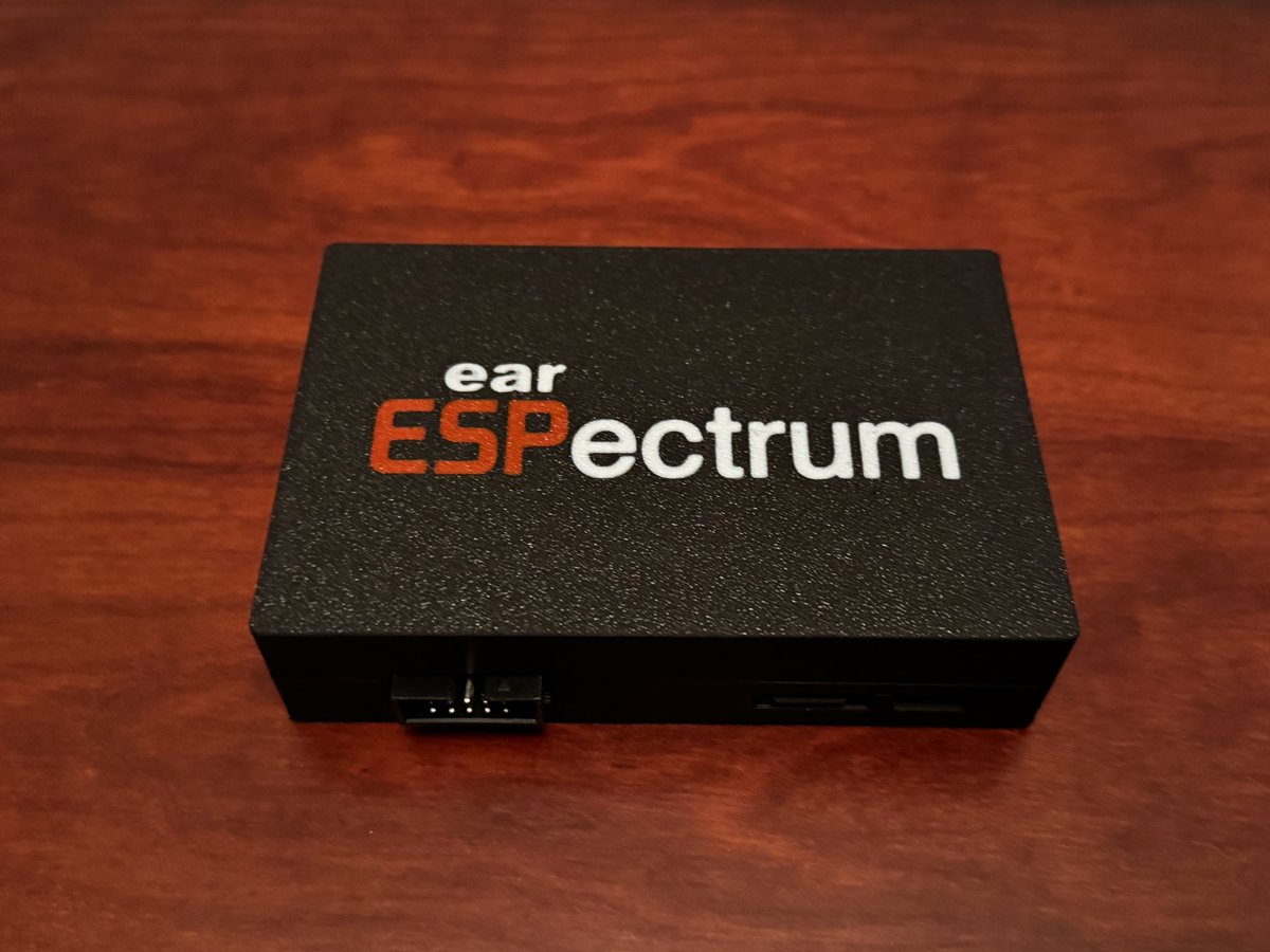 joselopez_ga's tweet image. Me ha dado por actualizar mi diseño de carcasa para el emulador #ESPectrum y la placa #Olimex y me gusta el resultado. Ahora acoge mi módulo de carga ESPear y el jack de entrada de audio todo ello sin perder la estética minimalista ... 😎