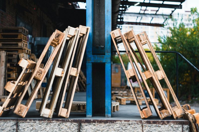 CityPalletsInc's tweet photo. Need new pallets? No matter what kind of pallet you are looking for, we have off-the-shelf and custom solutions ready for you at the best price across #Canada.

Learn more at https://t.co/dJkmTORzkM https://t.co/65fTCcJKgi
