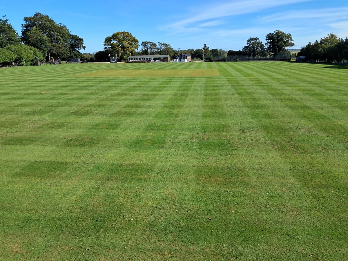 jbrister75's tweet image. From circles to strips to boxes and just like that summer is over....... Now to find a way to stop getting bored his winter, answers on a postcard #grounding #turf #boxes #longwinter