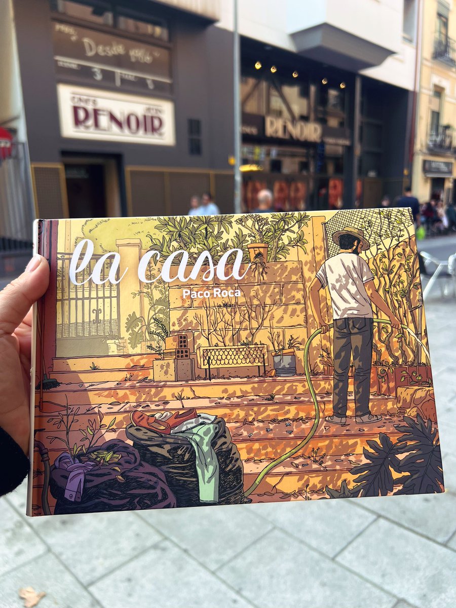 Es lo que tiene ir a tomar cervezas a una librería, que algo cae sí o sí 🙃😏