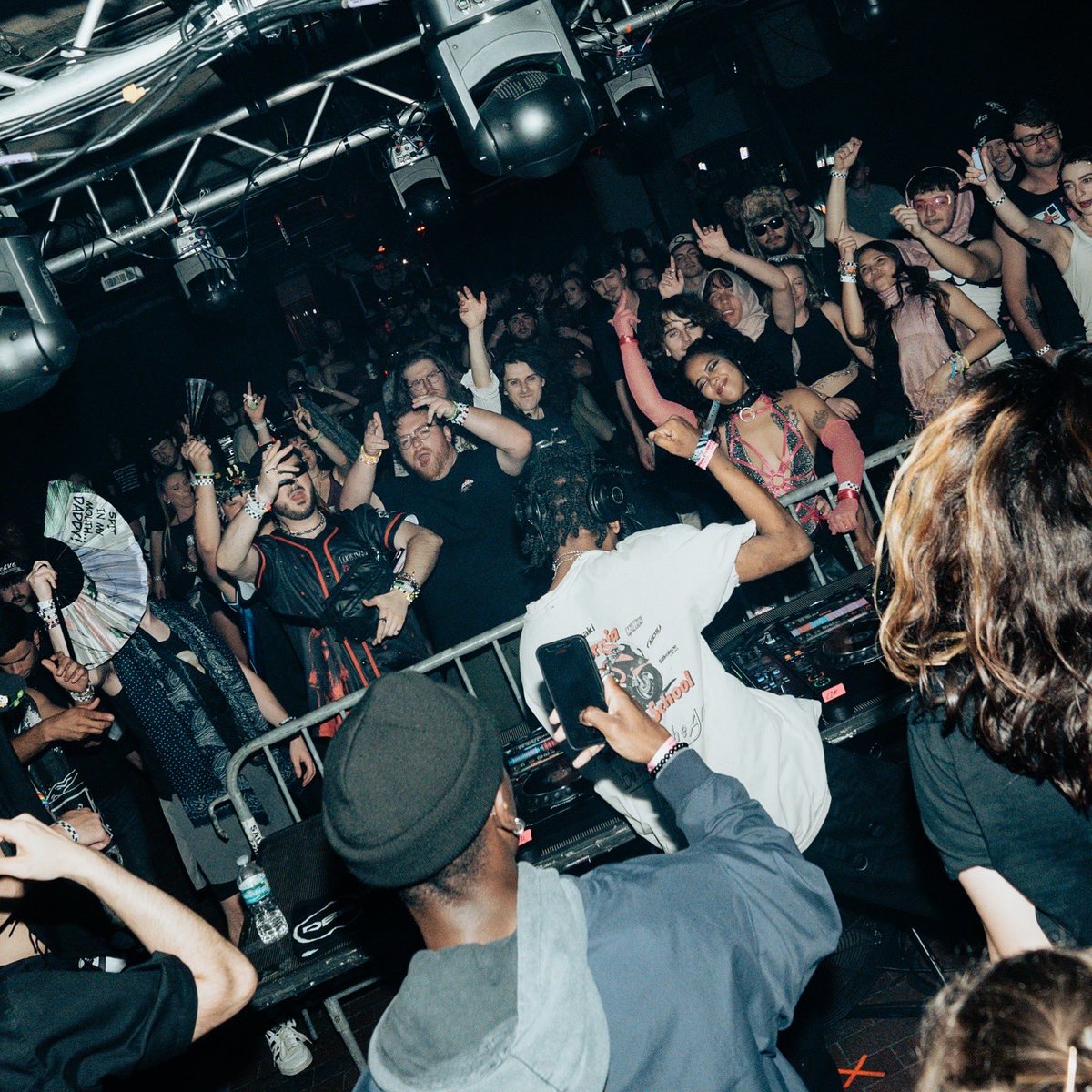 six28 (they/them) tweet media