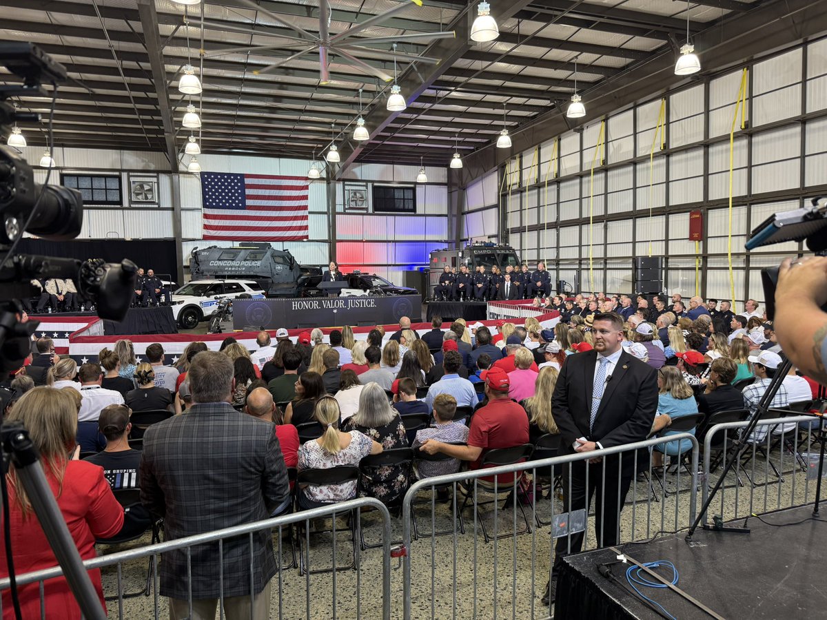 Julie Kay tweet media