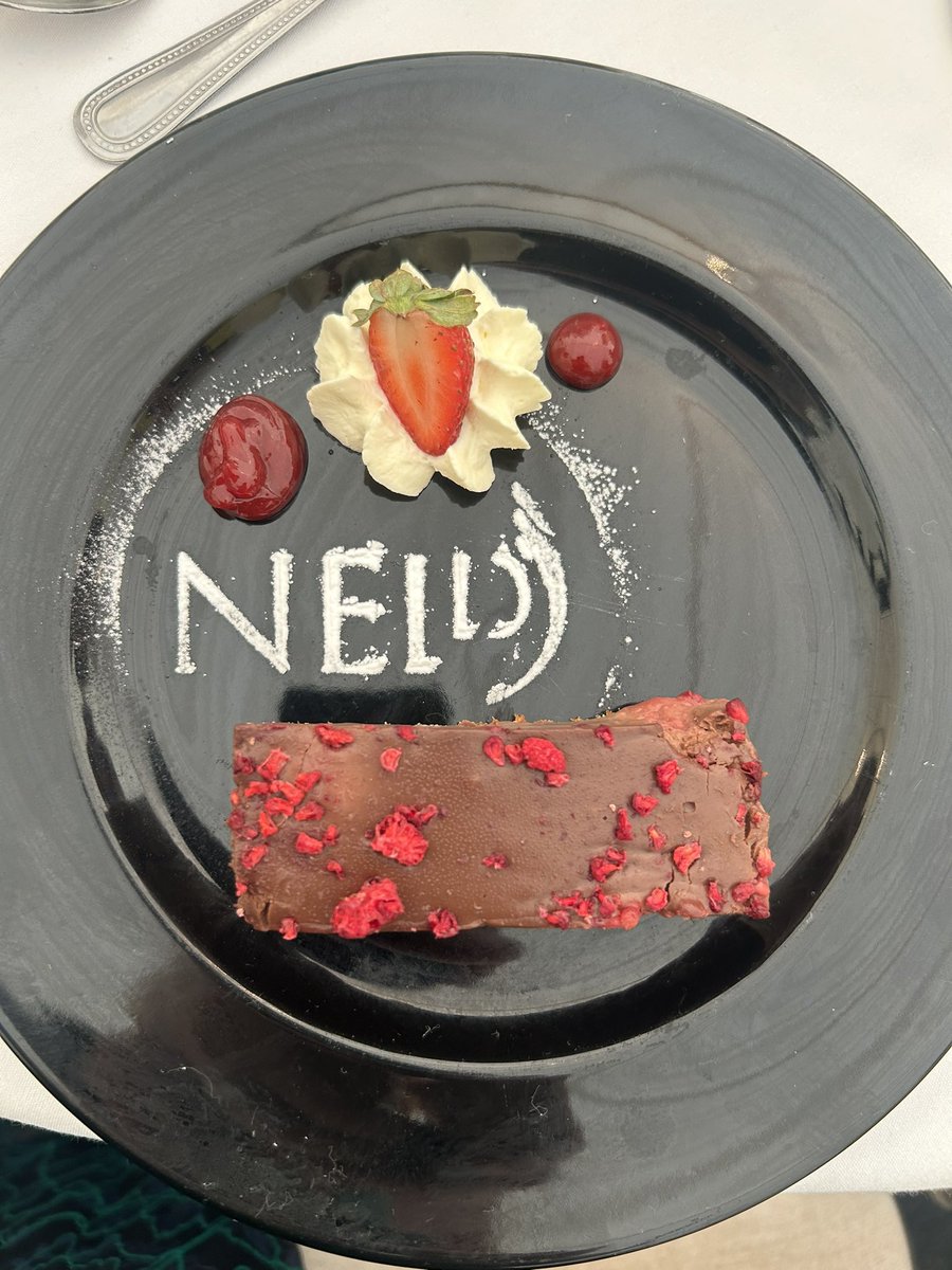 A brilliant day at the NELD Ladies Day @ Hardwick Hall 🎀✨ Great atmosphere, amazing company &amp; all for a fantastic cause raising money for local charities 💖 #NELD #LadiesDay #CommunitySupport