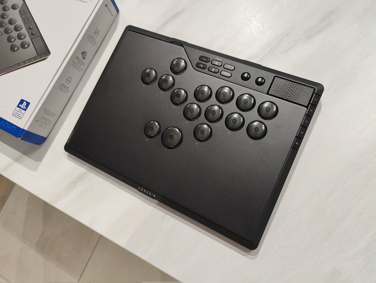 Huge thanks to <a href="/CORSAIR/">CORSAIR</a> for the new NOVABLADE PRO 🔥
First impressions, solid build and clean design, feels great so far. 👍🏻

#Corsair #NOVABLADEPRO