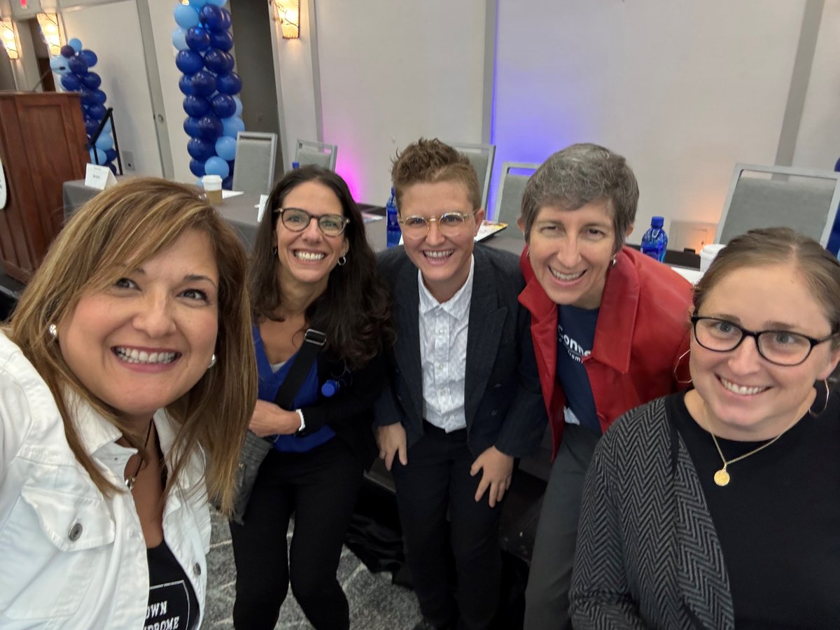 GDSFoundation's tweet photo. 💪What a powerful experience! The GLOBAL Research & Medical Care Roundtable at @TheDSDN Rockin' Mom Retreat this past weekend was full of important updates, heartfelt connections & mimosas all in one room. 💝🥂️#GLOBALRoundtable #DownSyndromeResearch #DownSyndromeHealth https://t.co/qnGK8zu18u