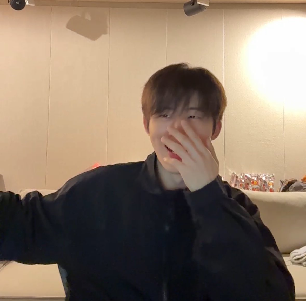 hanbin archive tweet media