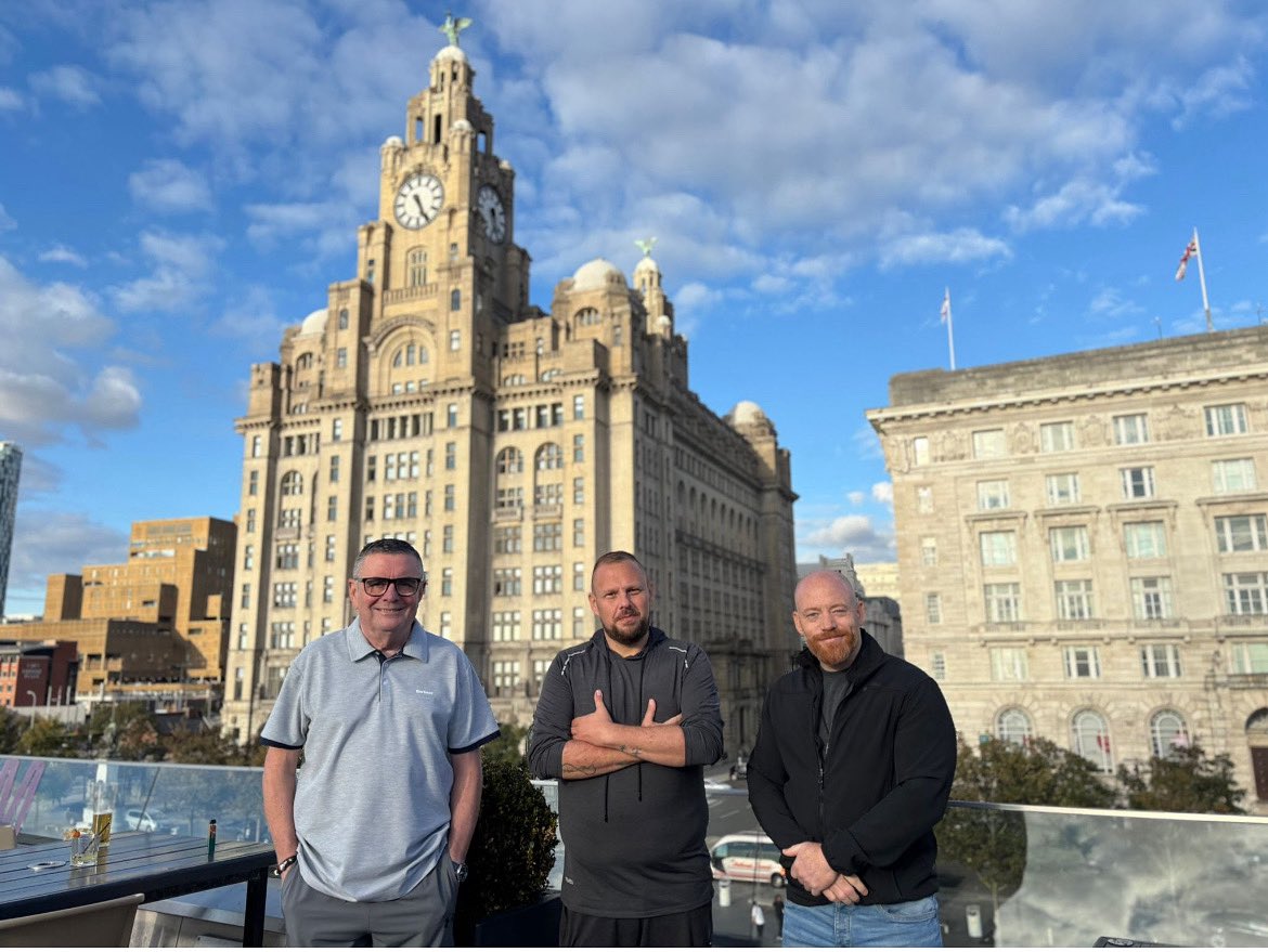 Good coffee and catch up with John Doyle and <a href="/lee_brady/">lee brady 🔶🇮🇪🇯🇴🇬🇧</a> 

Talking about how we can work together for the benefit of Everton , Vauxhall and Toxteth 💛

#LibDem #Liverpool #communities #LabourOut #LabourLiars <a href="/LiverLibDems/">Liverpool Liberal Democrats</a> <a href="/libdemlocalgov/">LGA Lib Dems</a> <a href="/CarlCashman/">Carl Cashman</a>