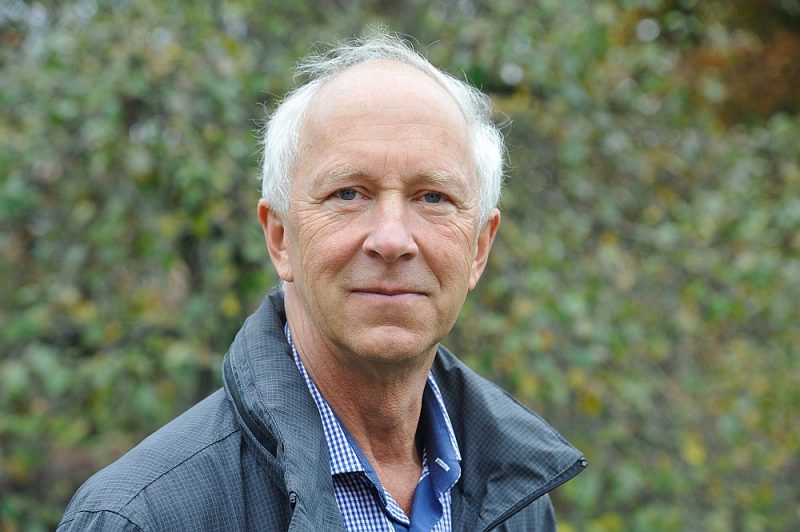 «Angļu juridiskā termina «money laundering» latviešu atbilsme «noziedzīgi iegūtu līdzekļu legalizācija» biežā lietojumā kļūst par apgrūtinoši un valodiski nebaudāmu. Bēgšana no «mazgāšanas» metaforas sarežģī daudzu jauno salikteņu un atvasinājumu atveidi.» - Andrejs Veisbergs DZ.