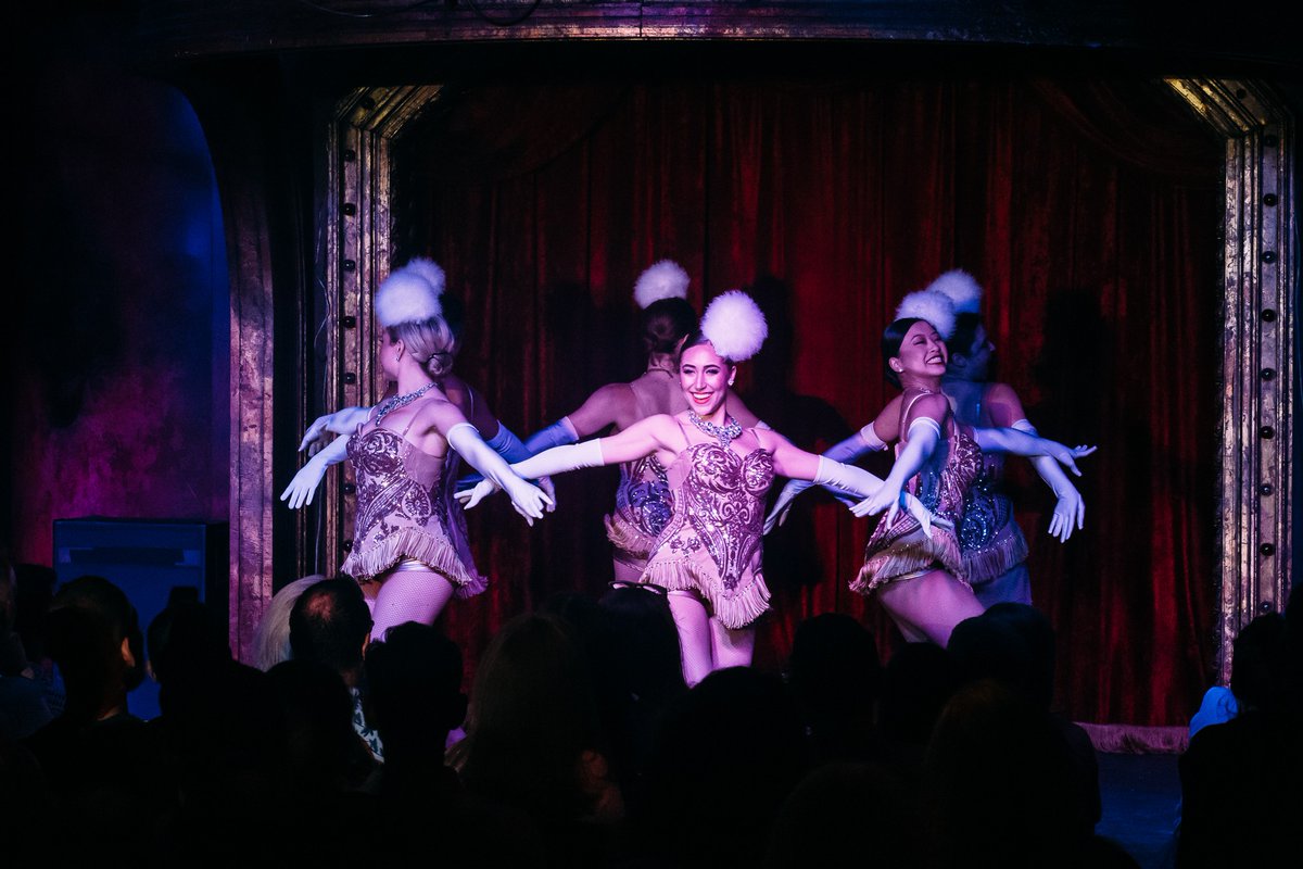 dancedivaschi's tweet image. #ThrowbackThursday: We’re taking a walk down memory lane and reliving some of our favorite moments from past Dance Divas shows.

We can’t wait to create even more memories this year!
#TBT #DanceDivas #TripleThreat2025 #ChicagoDance