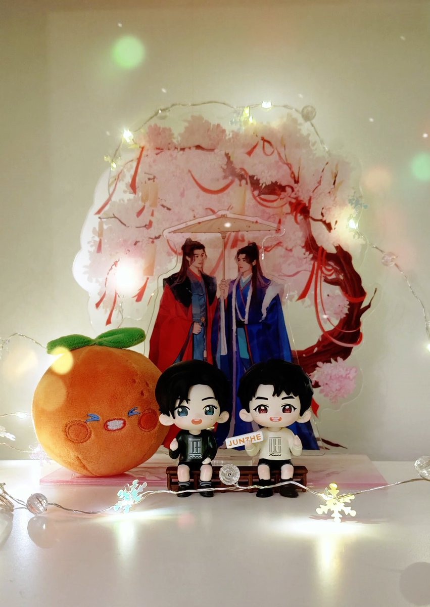 CallofTheWind22's tweet photo. Happy 5th anniversary, my dear JZP family! ๐โจ๐ป๐๐๐ #JunZhe #MerchTherapy #GongJun #TheRealZhangZhehan https://t.co/Z0z7oW4Kme