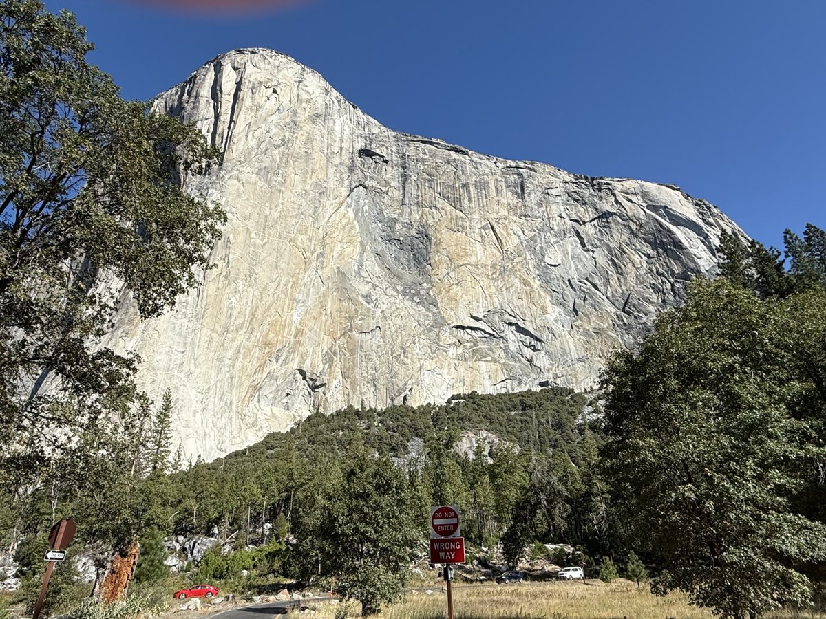 jeritz1's tweet image. Our vacation conclude at Yosemite National Park, one of the most breathtaking areas I have ever seen.