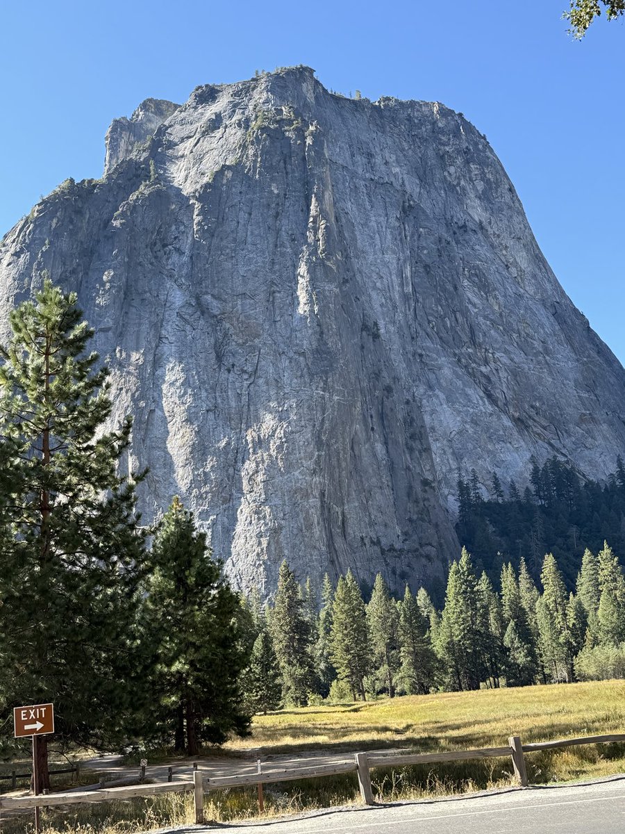 jeritz1's tweet image. Our vacation conclude at Yosemite National Park, one of the most breathtaking areas I have ever seen.