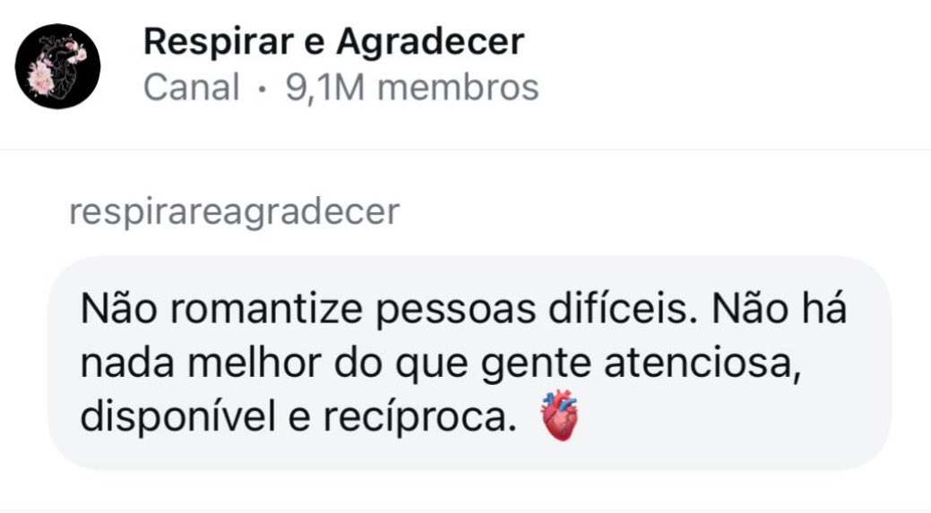 Colar no teto do quarto 🫡