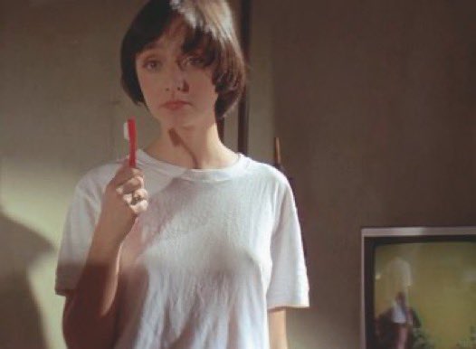 最近ひと昔前の洋画見るのにハマってるんですが、パルプフィクションのファビアン
めちゃ可愛くないですか。30年前だけど
色褪せることなく可愛すぎて突き刺さったわ