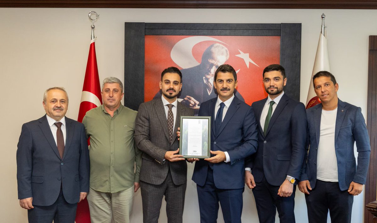 baskenttonyader's tweet photo. Dernek Başkanımız Oktay Altuntaş ve Y.K Üyelerimiz Kâni Yayla, Ahmet Demirbaş,Emin Bekar ve Cemal İlteriş Göker hemşehrimiz HSK 1. Daire Başkanı Sn. Turan Kuloğlu’na tebrik ziyaretinde bulundu.                                                        📍Hakimler ve Savcılar Kurulu https://t.co/SV3fP4xsph