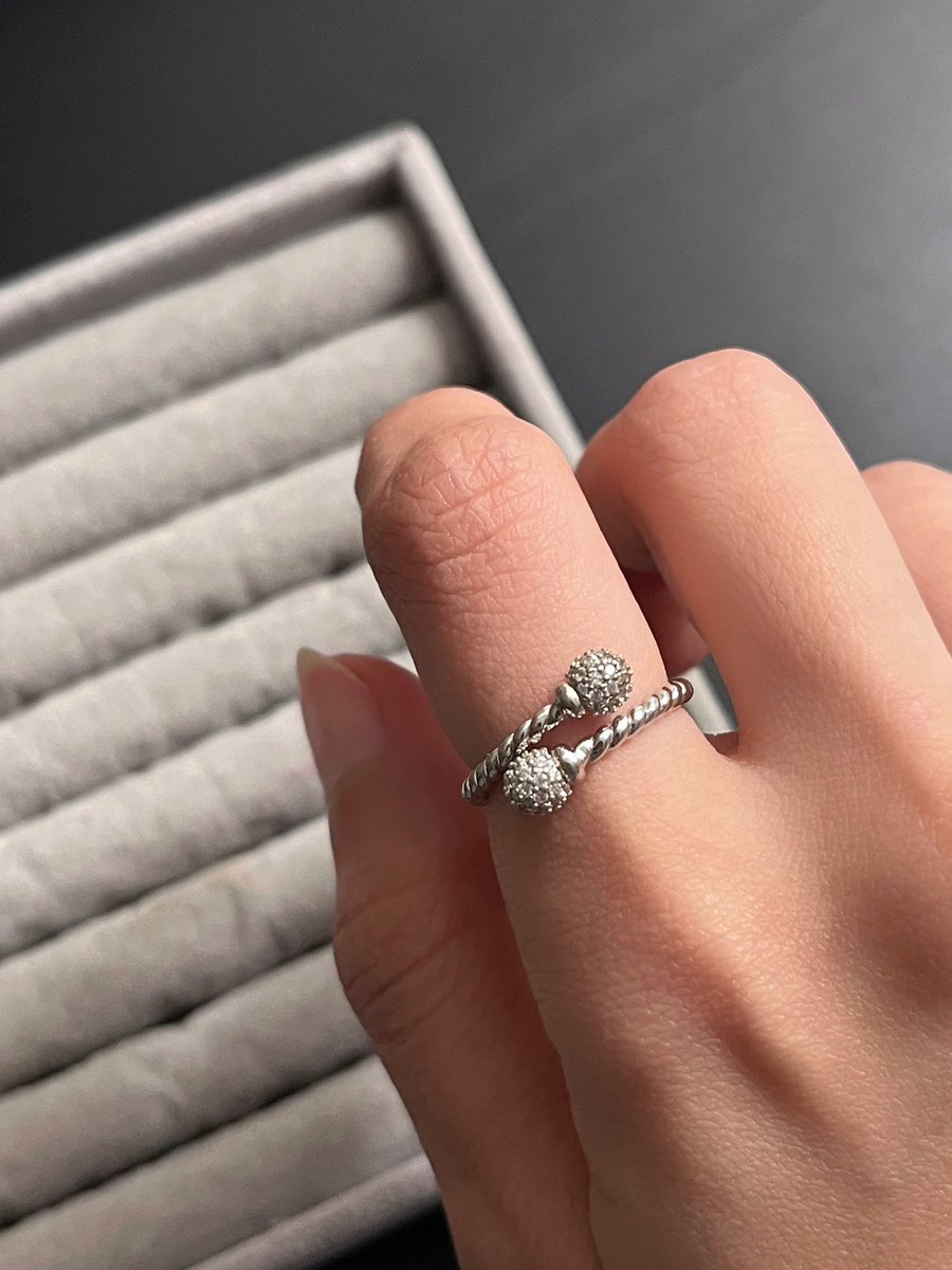 لك شعور بقلبي عمره ما بيكون لغيرك 🤍