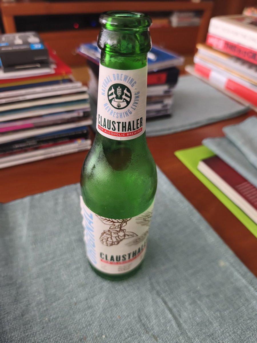 TONI CASTARNADO (@tonicastarnado) on Twitter photo Llevaba mucho tiempo buscando una cerveza sin alcohol que me convenciese. Había probado alguna marca de aquí vestida de tostada, pero la verdad, más de lo mismo. Hasta que un día vi esta y, desde hace un tiempo, en casa esta es la que bebo. Luego ya, fuera de casa, alguna "con". Llevaba mucho tiempo buscando una cerveza sin alcohol que me convenciese. Había probado alguna marca de aquí vestida de tostada, pero la verdad, más de lo mismo. Hasta que un día vi esta y, desde hace un tiempo, en casa esta es la que bebo. Luego ya, fuera de casa, alguna "con".