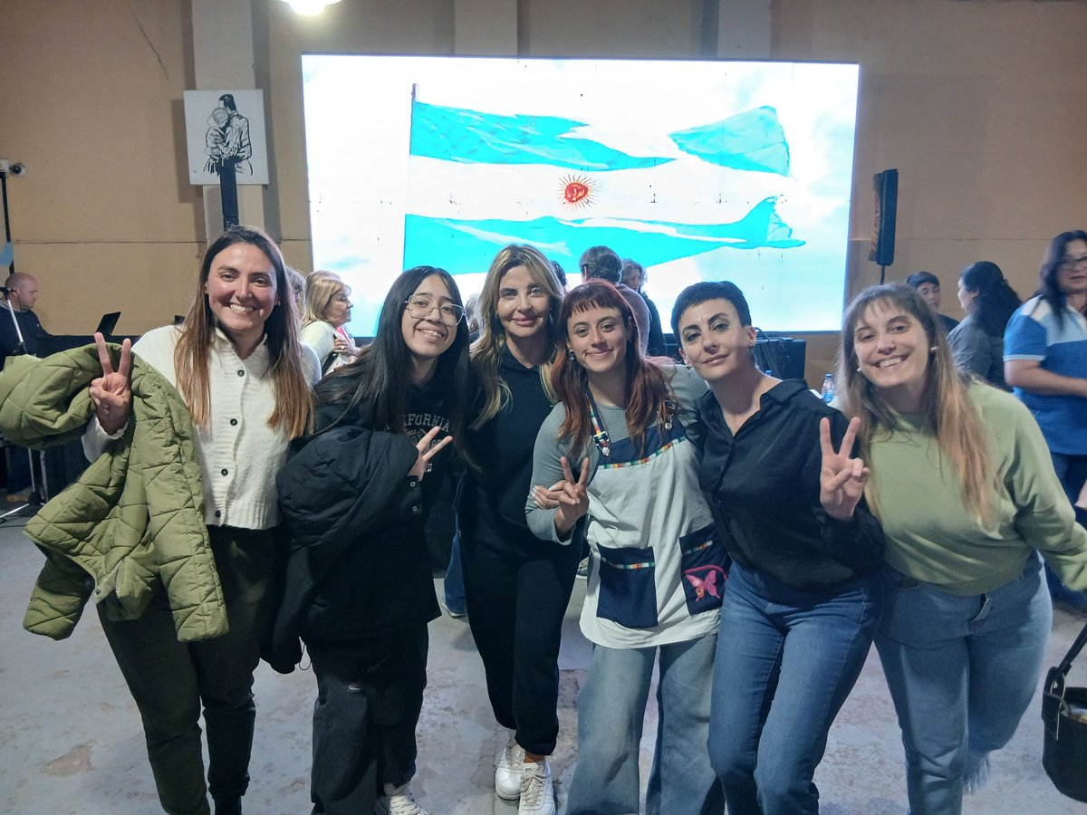 telma_martines's tweet photo. Día de los Derechos Políticos de las Mujeres: El 23 de septiembre de 1947 se promulgó la #Ley13010.
Para conmemorarlo, nos encontramos junto a la intendenta @marisafassi y compañeras de diferentes organizaciones políticas y gremiales. 

💜 La fuerza de las mujeres
@FGBuenosAires https://t.co/XgBnJBVVfq