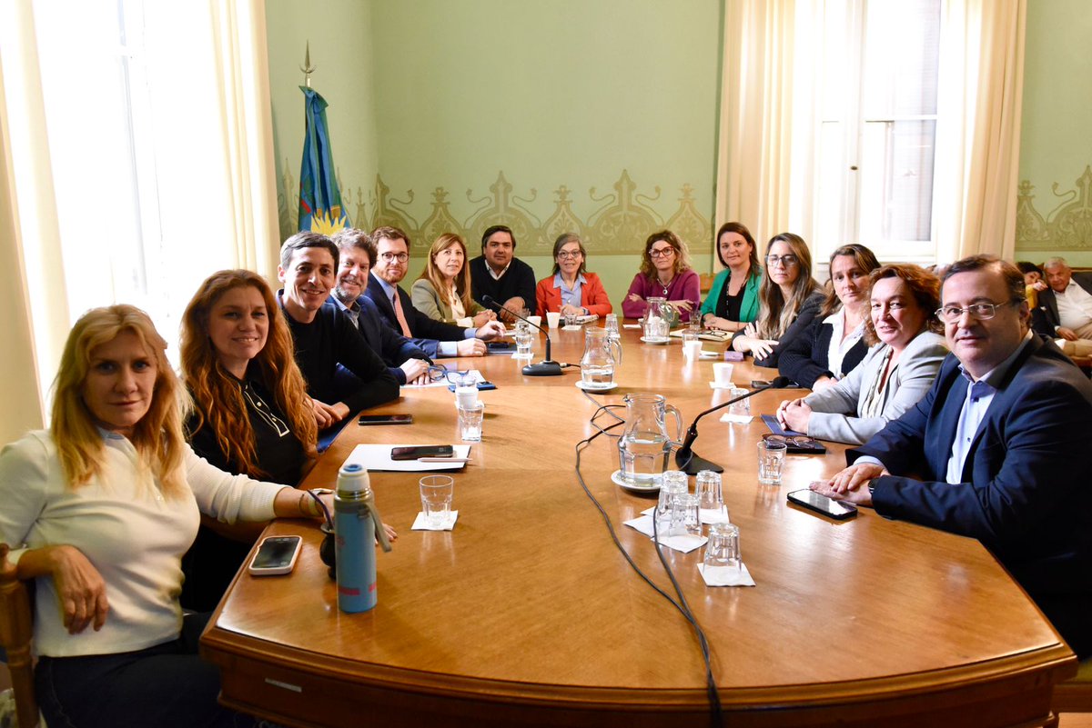 #Provincia | Legisladores de la UCR + Cambio Federal insisten en el pedido de envío del Presupuesto 2026 a Kicillof 👉acortar.link/oshaCs