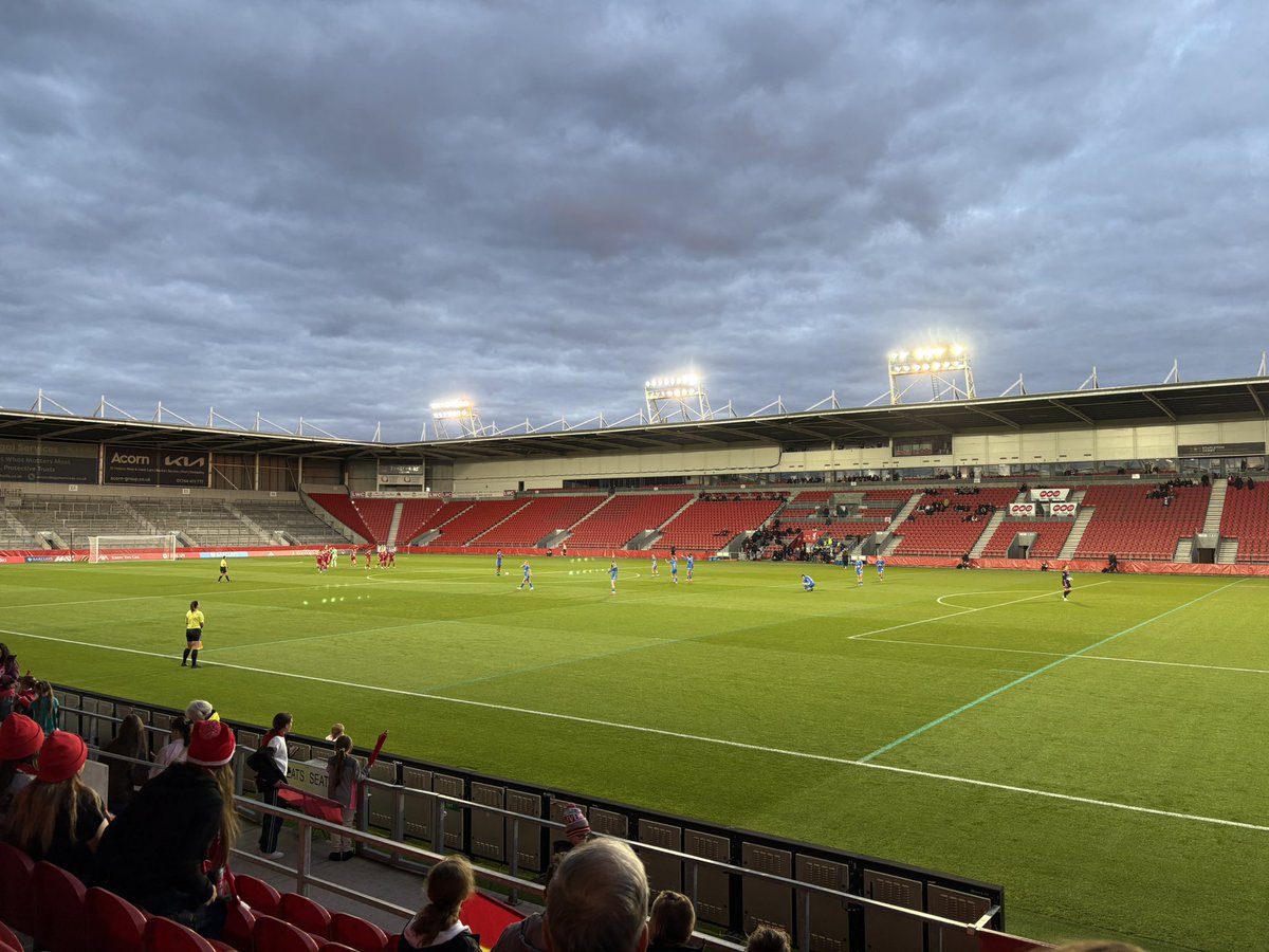 St Helens tonight. #HawayTheLasses