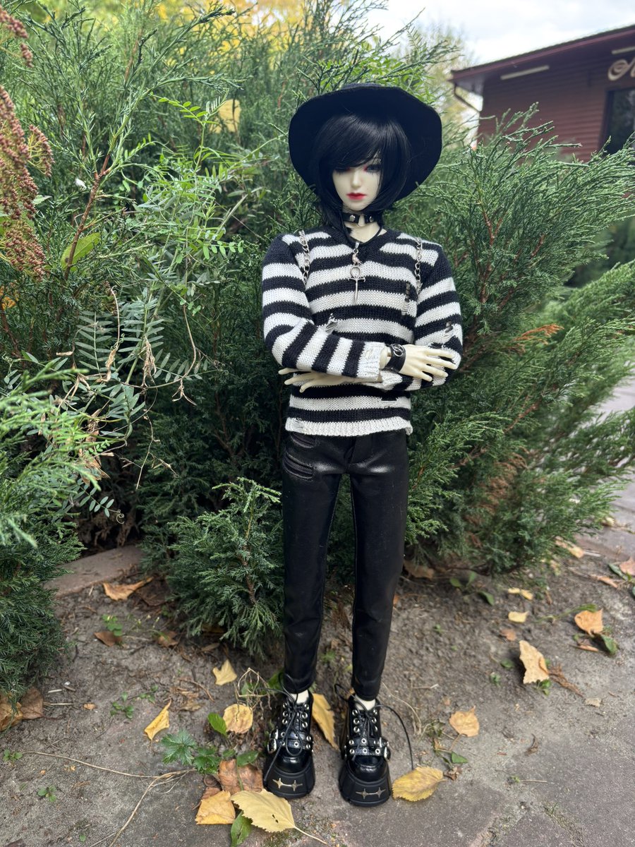 Violet6913's tweet photo. Kou my bjd doll🦇🖤
#BJD https://t.co/lWv7J98lXo