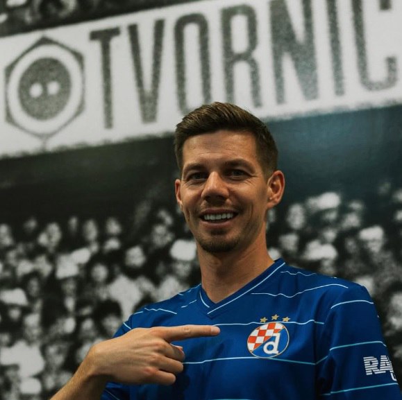⚡️ Dinamo Zagreb’de sürpriz 11!

Miha Zajc, Fenerbahçe karşısında ilk 11’de sahaya çıkıyor 👀🔥
👉 Ücretsiz Canlı Maç + Yüksek Oran: cutt.ly/ArdyW4Si

#DinamoZagreb #MihaZajc #Fenerbahçe #ŞampiyonlarLigi #FBvsDZ