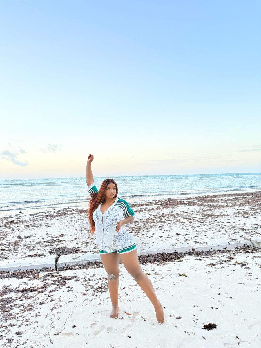 Lemme enjoy myself before the year ends 💕❤️