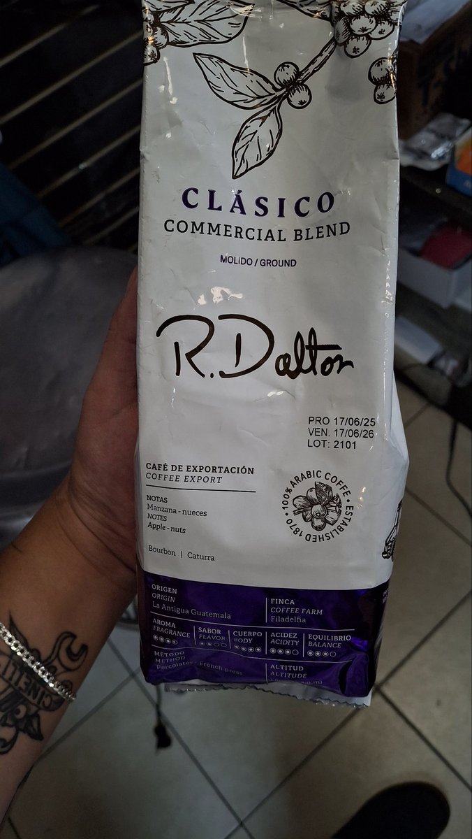 Mi jefe siempre me trae café para que pruebe cual es mejor. Lo que no sabe es que Huitzil siempre tiene el mejor café.