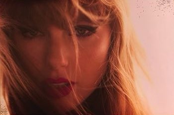 eu tenho certeza absoluta que essa foto é um take de algum videoclipe do the life of a showgirl