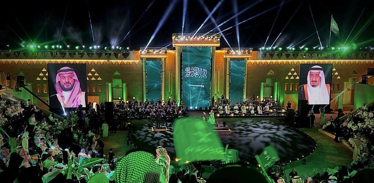 شكرًا اصالة امتعتينا وأطربتينا، شكرا لصوتك اللي شاركنا الفرحة في احتفالاتنا، غنيتي في كل مناطق الوطن ونقلتي الفرحة بصوتك من مدينة لمدينة واليوم صرتي جزء من 
حكاية يوم وطني سعيد ختمناه بصوتك 💚🇸🇦
#اصاله_في_شقراء