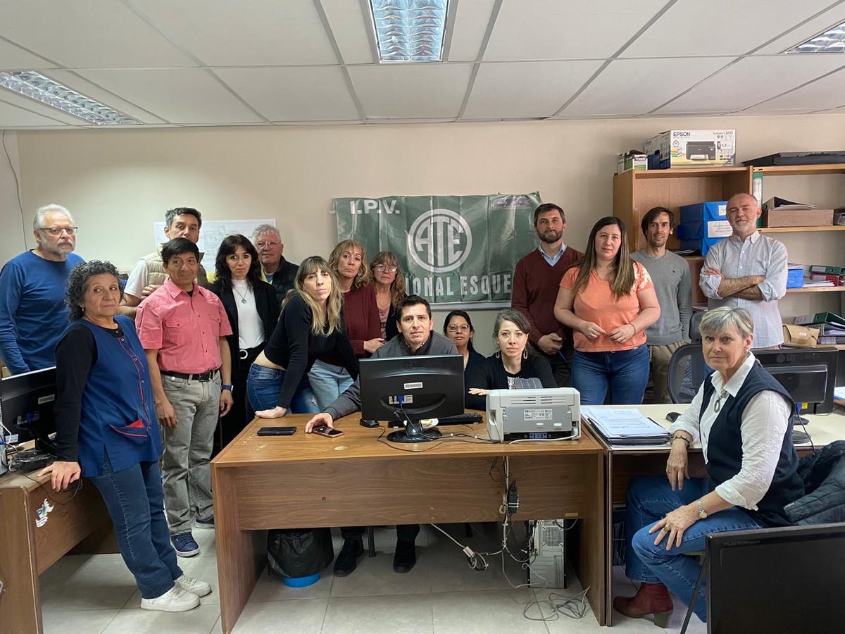 #FélixGonzálezConducción 
Trabajadores del IPV anuncian estado de Asamblea Permanente por #48horas en reclamo de incremento salarial 
<a href="/adatasur/">ADataSur</a> <a href="/chubut_sindical/">Chubut Sindical</a> <a href="/ateprensa/">Prensa ATE Nacional</a> <a href="/marceloherbas19/">Marcelo Herbas</a>