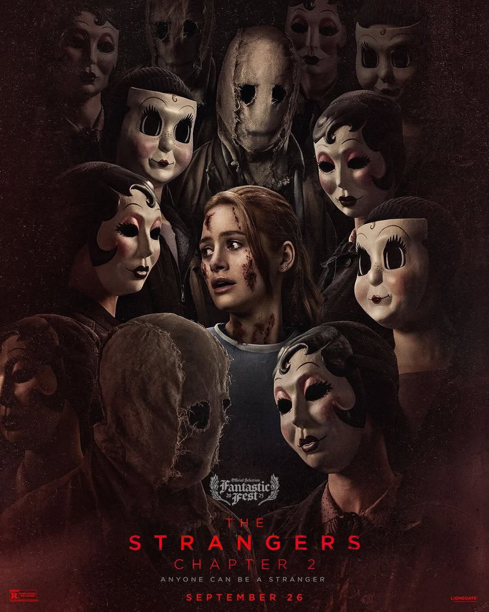 THE STRANGERS: CHAPTER 2 (2025)💀💀💀 Pequeña sorpresa el comprobar que la secuela de la trilogía reboot es bastante superior a la anterior, una corrección de curso que, sin venirnos arriba, resulta ser una efectiva persecución sin tregua de hora y media muy entretenida, con la