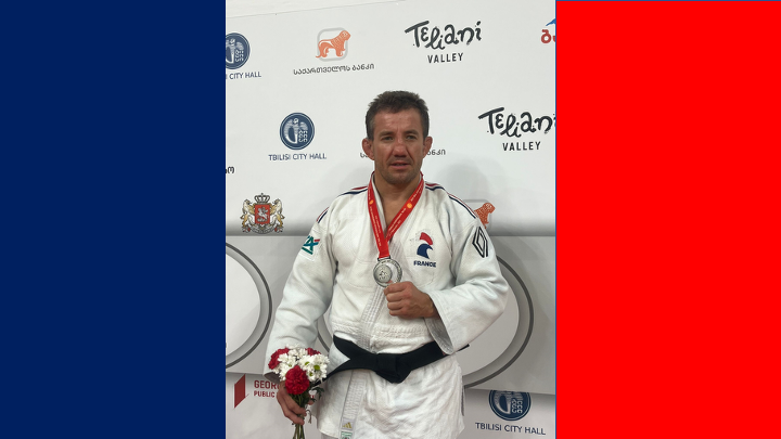 VilleLimoges87's tweet photo. Le #CMLimoges accorde une aide individuelle de 4000 euros à Cyril Jonard, judoka limougeaud multiple champion de France, du monde et multi médaillé de para judo. Il a remporté e bronze en 2025 aux championnats du monde de judo IBSA dans la catégorie – de 81Kg. https://t.co/C2p6VQdDrS