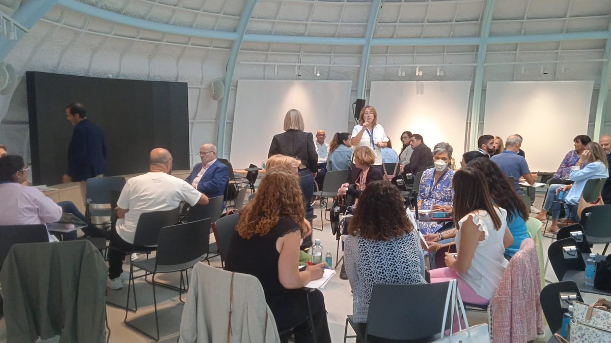 ‼️Ya esta todo preparado para el inicio del IX Congreso de Pacientes POP

👥Hemos realizado una jornada de talleres con miembros de nuestras asociaciones 

📷Unas fotos👇