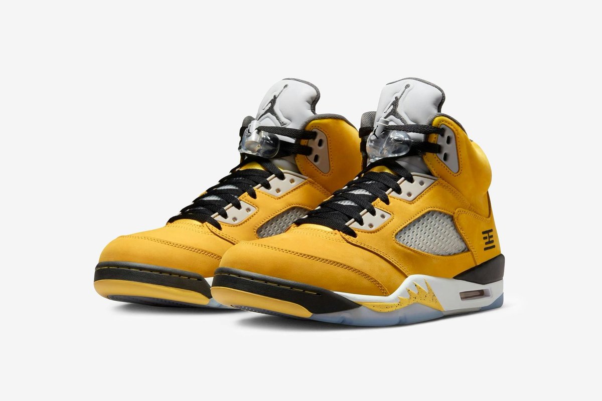 JustFreshKicks tweet media
